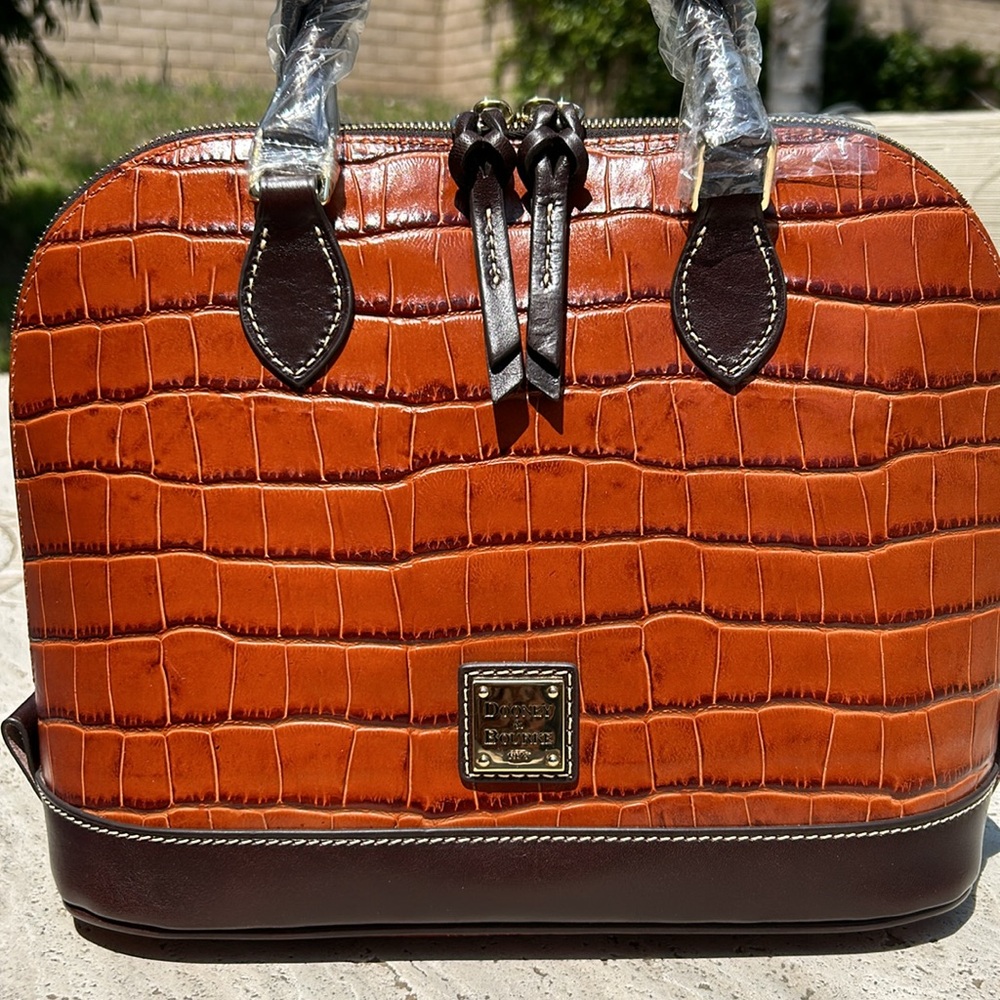 ✨NEW✨Dooney & Bourke OAKDALE ZIP ZIP Satchel - COGNAC